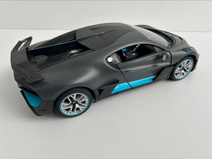 +++ Rastar auto RC Bugatti Divo +++, Hobby en Vrije tijd, Modelbouw | Radiografisch | Auto's, Gebruikt, Auto onroad, Elektro, Schaal 1:14