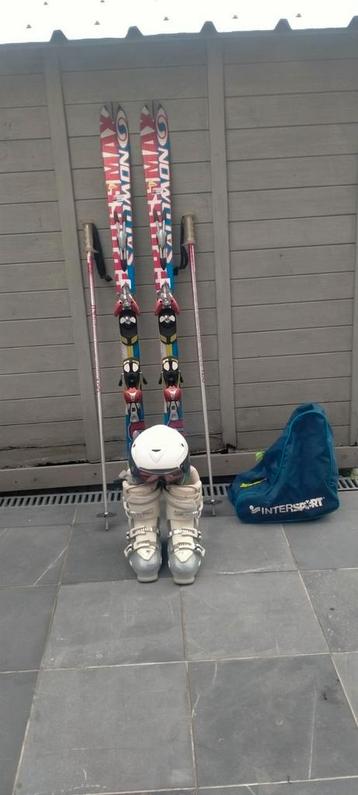 Volledige ski uitrusting in perfecte staat beschikbaar voor biedingen
