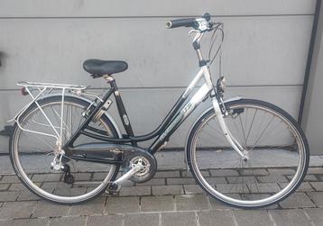 Damesfiets Batavus met 24 versnellingen. beschikbaar voor biedingen