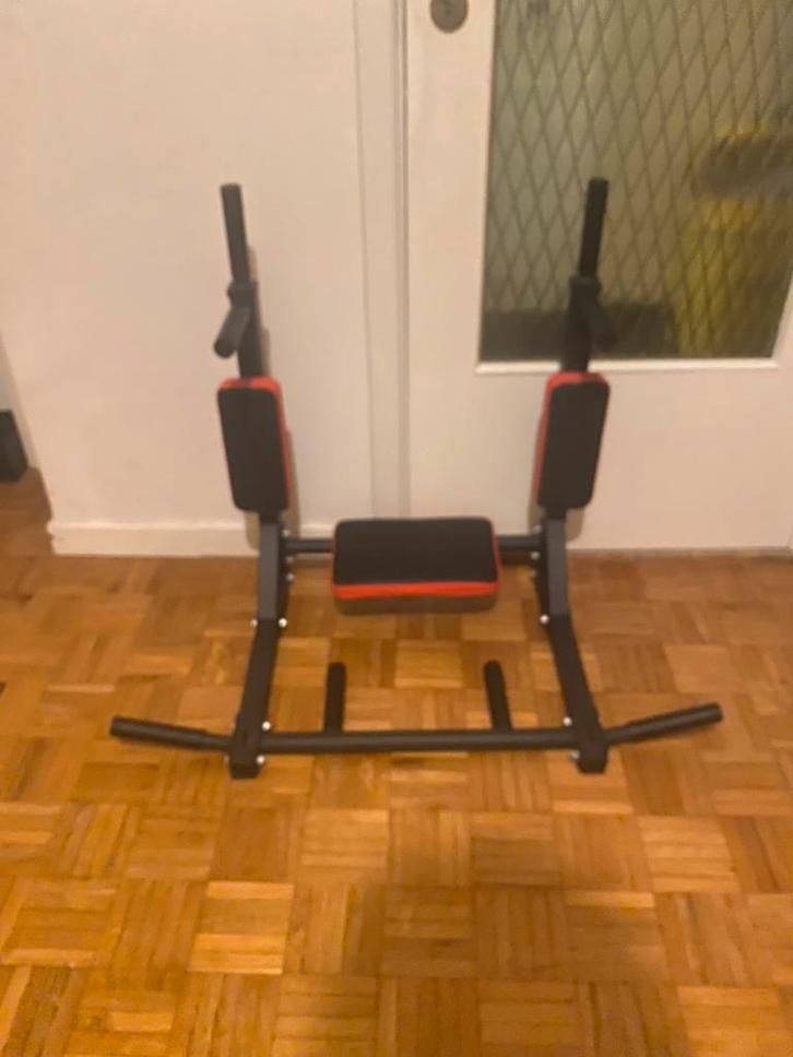 Dip station, Sport en Fitness, Fitnessapparatuur, Zo goed als nieuw, Ophalen