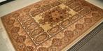 Bruin tapijt met fluches, Huis en Inrichting, Stoffering | Tapijten en Vloerkleden, Ophalen, Bruin