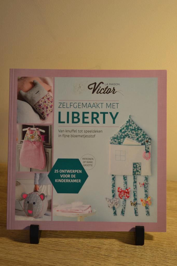 Zelfgemaakt met Liberty, Boeken, Hobby en Vrije tijd, Gelezen, Borduren en Naaien, Ophalen