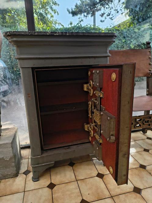 ANTIEKE ZWARE BRANDKAST KLUIS 1801 - 1900 19 DE EEUW 300 KG, Antiek en Kunst, Antiek | Kantoor en Zakelijk, Ophalen
