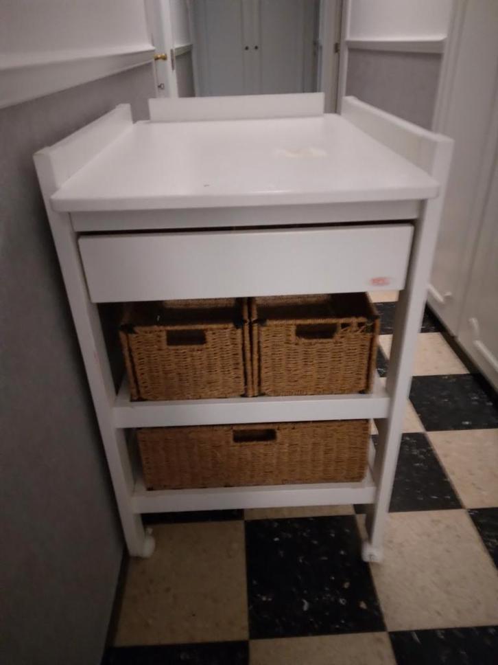 Aankleed meubel op wieltjes, Kinderen en Baby's, Badjes en Verzorging, Gebruikt, Aankleedkussen, Ophalen