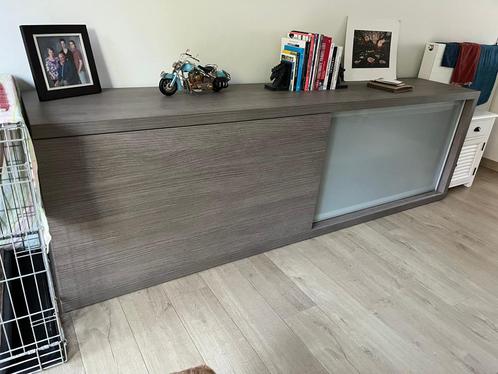 Moderne dressoir 2.60m, Huis en Inrichting, Kasten | Dressoirs, Gebruikt, 200 cm of meer, 50 tot 75 cm, Met deur(en), Glas, Kunststof