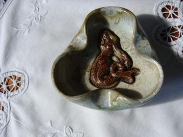 2 cendriers en poterie signé Guérin, 1 en cuivre, vintage beschikbaar voor biedingen
