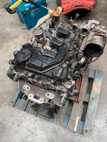 Motor. Defect blok onderaan. 1200 benzine  peugeot 5008. beschikbaar voor biedingen