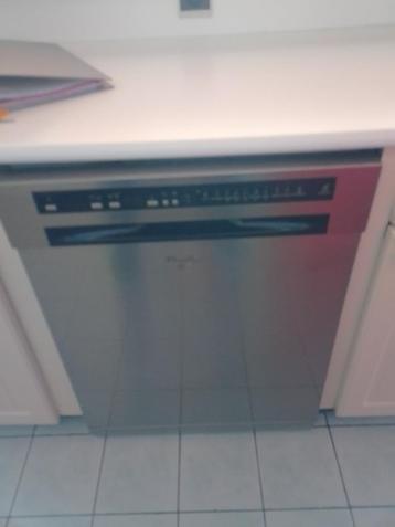 Vaatwasmachine Whirlpool beschikbaar voor biedingen