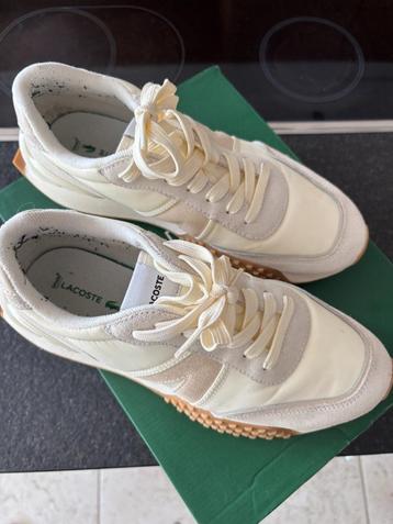 schoenen Lacoste maat 41 beschikbaar voor biedingen