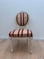 Ancienne chaise rembourrée élégante, Enlèvement