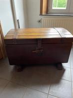 Grand coffre rustique « pirate » en bois, Ophalen