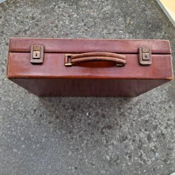 Vintage delvaux attachekoffer. beschikbaar voor biedingen