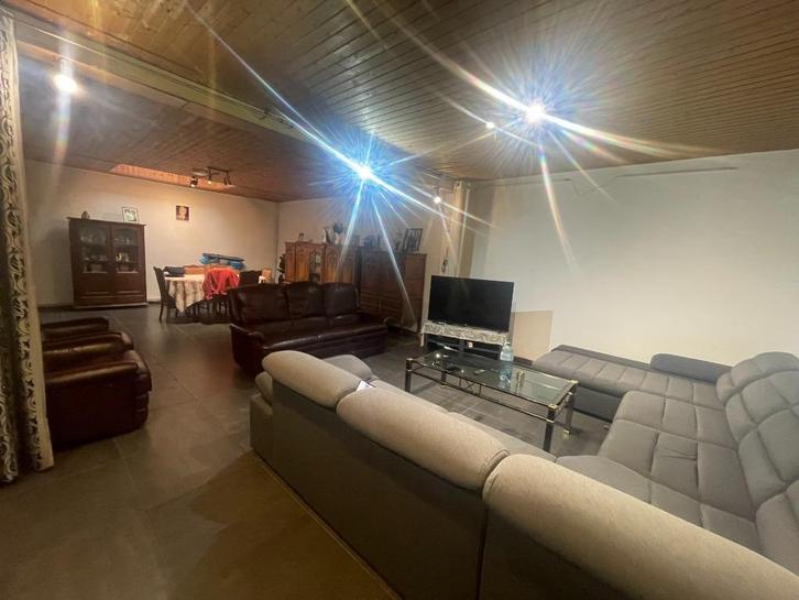 Te renoveren woning in Sint niklaas te koop, Immo, Huizen en Appartementen te koop, Provincie Oost-Vlaanderen, tot 200 m², Tussenwoning