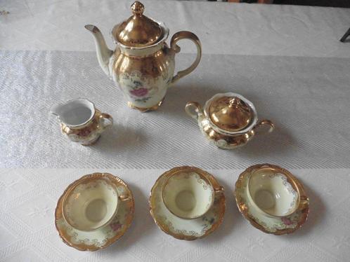 Beau service à moka ancien en porcelaine (années 60), Antiek en Kunst, Antiek | Porselein, Ophalen