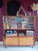 Sixties Vitrinekast in mooie vintage staat, Huis en Inrichting, Ophalen, 100 tot 150 cm, 100 tot 150 cm, Eikenhout