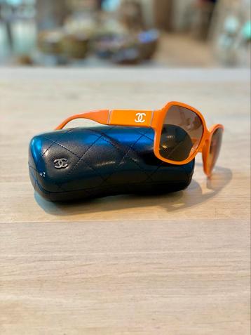 Zonnebril Chanel, Handtassen en Accessoires, Zonnebrillen en Brillen | Dames, Ophalen of Verzenden, Oranje, Zonnebril