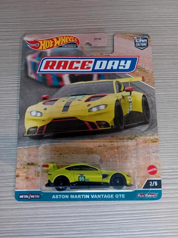 Hotwheels race day aston martin vantage gte hot wheels, Kinderen en Baby's, Speelgoed |Speelgoedvoertuigen, Nieuw, Ophalen of Verzenden