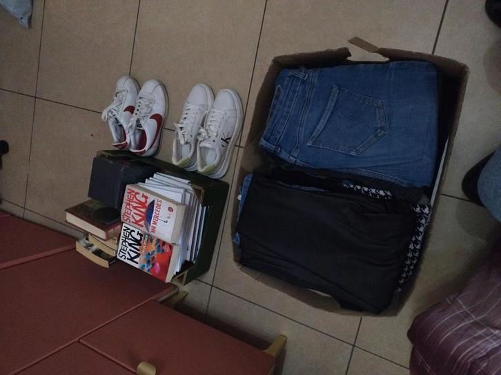 Vêtements presque neufs à ne pas rater, Divers, Lots de brocante, Comme neuf, Enlèvement