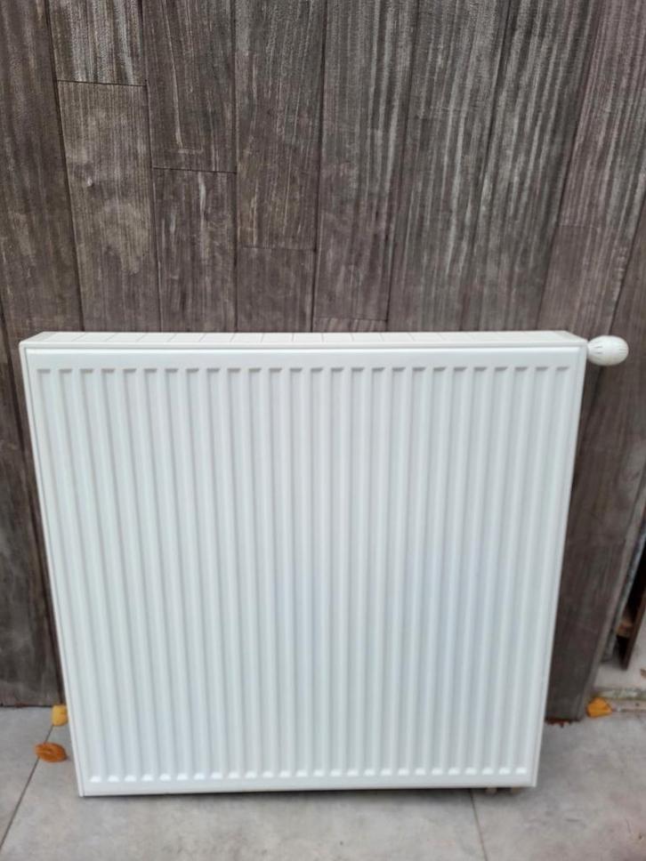 3 Radiatoren Henrad Premium Eco, Doe-het-zelf en Bouw, Verwarming en Radiatoren, Gebruikt, Ophalen