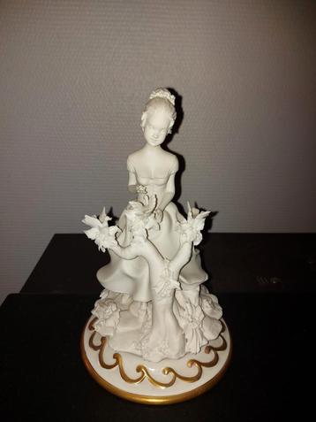 Figurine en biscuit blanc, Enlèvement ou Envoi
