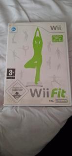 Nintendo Wii + Wii Fit Plus Game, Met 3 controllers of meer, Zo goed als nieuw, Ophalen, Met games