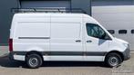 Mercedes-Benz Sprinter 317 L2H2 MBUX 170PK Airco Imperiaal T, Auto's, Bestelwagens en Lichte vracht, Gebruikt, 2000 kg, Wit, Mercedes-Benz