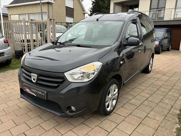 Dacia Dokker benzine 12/2014, Auto's, Dacia, Bedrijf, Te koop, Dokker, Airbags, Airconditioning, Bluetooth, Centrale vergrendeling