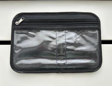 Zelfklevend verwijderbaar documentenmapje beschikbaar voor biedingen