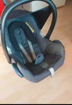 Maxi-cosi de couleur noir en très bon état PAS DE COURS, Enfants & Bébés, Chaises pour enfants, Enlèvement, Comme neuf