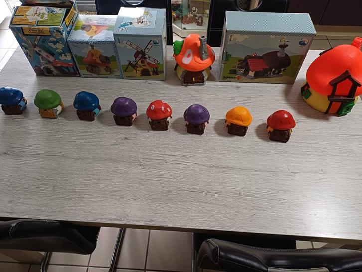Vente bâtiments schtroumpfs
Schleich / Bully, Collections, Schtroumpfs, Comme neuf, Maison ou Attribut, Différents Schtroumpfs