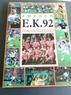 voetbalboek E.K 92, Comme neuf, Enlèvement ou Envoi, Sport de ballon