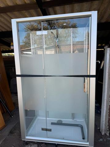 Douche Cabine beschikbaar voor biedingen