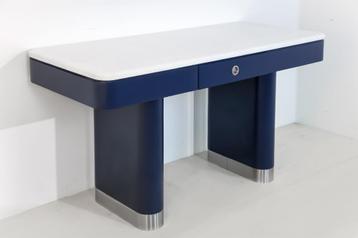 Mid-Century Modern Blauwe Tafel met Wit Marmeren Blad beschikbaar voor biedingen