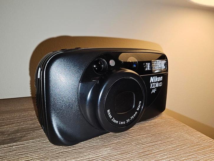 Nikon Zoom 100 QD (Analoge camera 1993), Audio, Tv en Foto, Fotocamera's Analoog, Zo goed als nieuw, Nikon, Ophalen of Verzenden