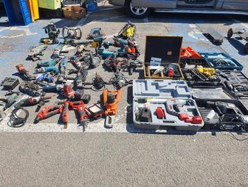 GROOT LOT TE KOOP +- 50 st MACHINE  beschikbaar voor biedingen