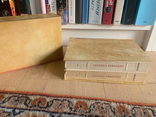 Lettres Persanes Montesquieu 1945, 2 tomes, Antiek en Kunst, Antiek | Boeken en Manuscripten, Ophalen of Verzenden