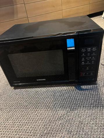 Micro-ondes Samsung modèle MC28H5015AK, Electroménager, Micro-ondes, Comme neuf, Enlèvement, Four à micro-ondes combiné, Four