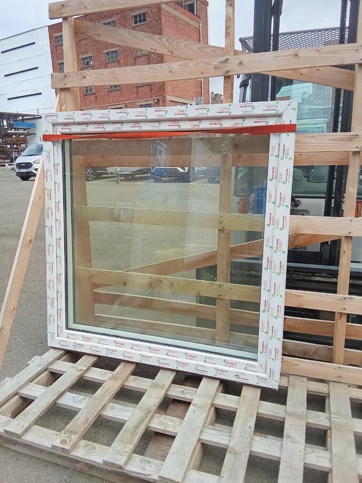Châssis PVC blanc neuf - 150*150, Doe-het-zelf en Bouw, Glas en Ramen, Nieuw, Gevelraam of Ruit, 120 tot 160 cm, 120 tot 160 cm