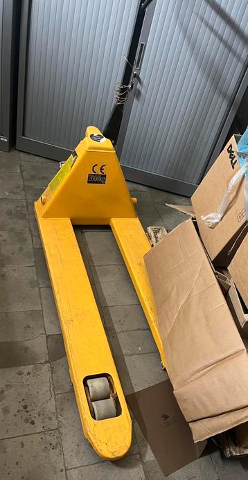 Transpallet goeie staat beschikbaar voor biedingen
