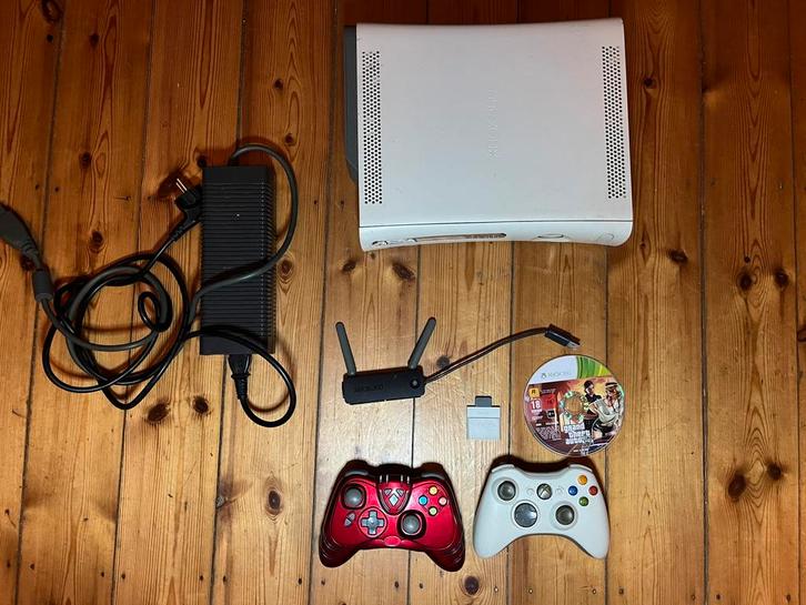Xbox 360 complète + accessoires + jeux (GTA V inclus), Games en Spelcomputers, Spelcomputers | Nintendo Consoles | Accessoires