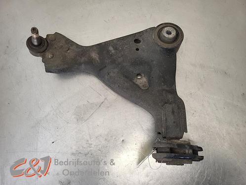 Draagarm rechts-voor van een Mercedes Vito, Auto-onderdelen, Ophanging en Onderstel, Mercedes-Benz, Gebruikt, 3 maanden garantie