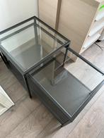 Glazen bijzettafel met zwarte metalen frame, Huis en Inrichting, Tafels | Salontafels, Ophalen, Minder dan 50 cm, Gebruikt, 50 tot 100 cm