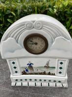 ART DECO MAJOLICA WASMUEL SCHOUWGARNITUUR, Ophalen of Verzenden