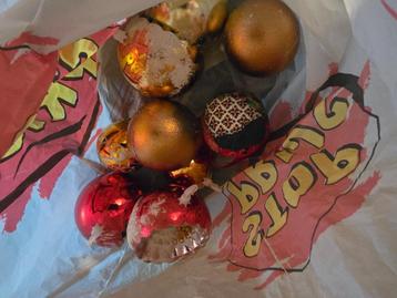 Volledige palet met kerstspullen beschikbaar voor biedingen