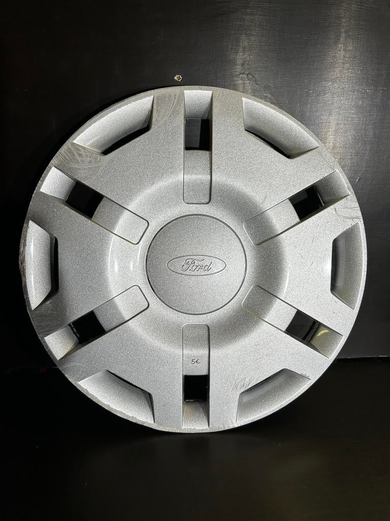 1 enjoliveur d’origine Ford fiesta  14", Autos : Divers, Enjoliveurs, Utilisé, Enlèvement ou Envoi