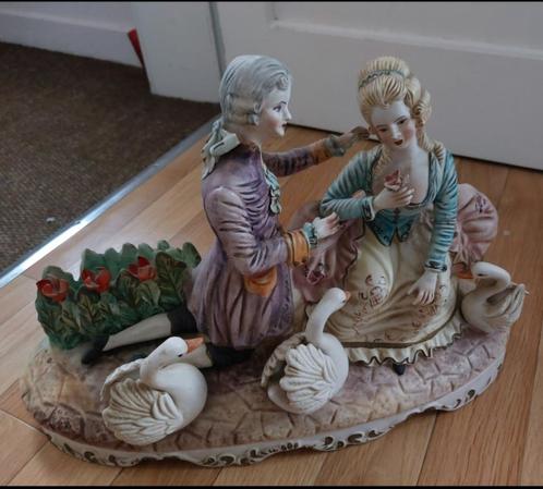 sculpture en porcelaine Capodimonte, Antiek en Kunst, Antiek | Overige Antiek, Ophalen of Verzenden