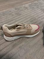 Chaussures femme a vendre pointure 38, Vêtements | Femmes, Chaussures, Enlèvement, Comme neuf