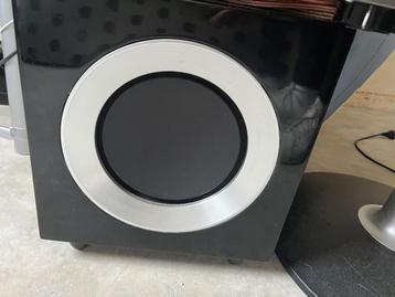 KEF R400B Subwoofer beschikbaar voor biedingen