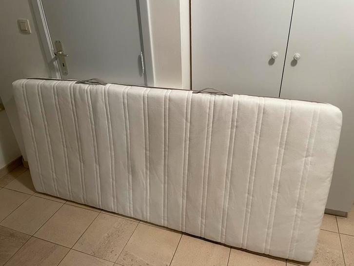 IKEA Malvik 90*200 schuimmatras, in Ukkel, Huis en Inrichting, Slaapkamer | Matrassen en Bedbodems, Gebruikt, Matras, 90 cm, 200 cm