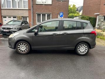 Ford b Max 1.6 benzine Aut. ‼️ ACHTERREM ‼️ euro6b 10/2015 beschikbaar voor biedingen